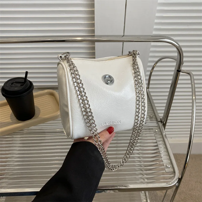 Niche Women's Elegant High Sense Small Square 2023 New Texture Leisure Chain Shoulder Messenger Bag