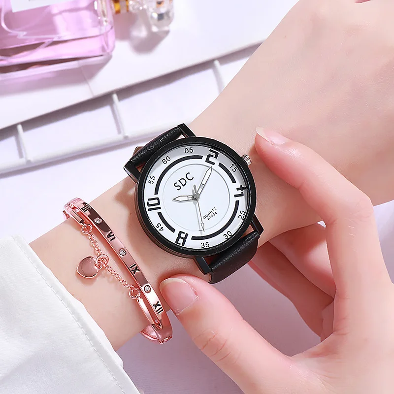 

Fashion Round Quartz Innovative Dial Casual Wrist Watches Leather Strap Fashionable Clock for Waterproof Wristwatch for Women