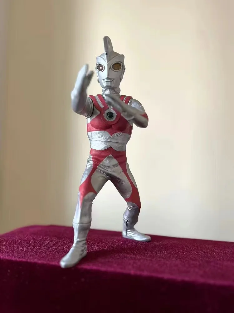 

2023 PVC New Anime Xplus x-plus SHF Bracelet Ultraman Ace Jack Figures Action Figures Doll Collection Model Toy Children's gifts