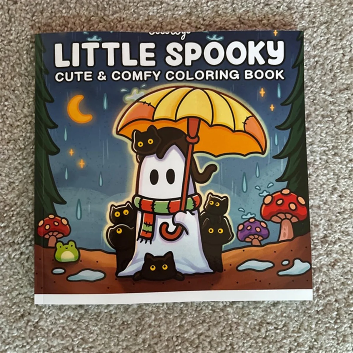 Книжка-раскраска Spooky Cutie для взрослых и подростков с очаровательными жуткими