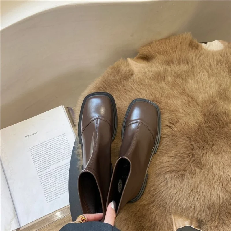 Купи 2022 Autumn Winter Women Ankle Boot Fashion Round Toe Back Zipper Ladies Soft Leather Short Boots Casual Square Low Heel Shoes за 692 рублей в магазине AliExpress