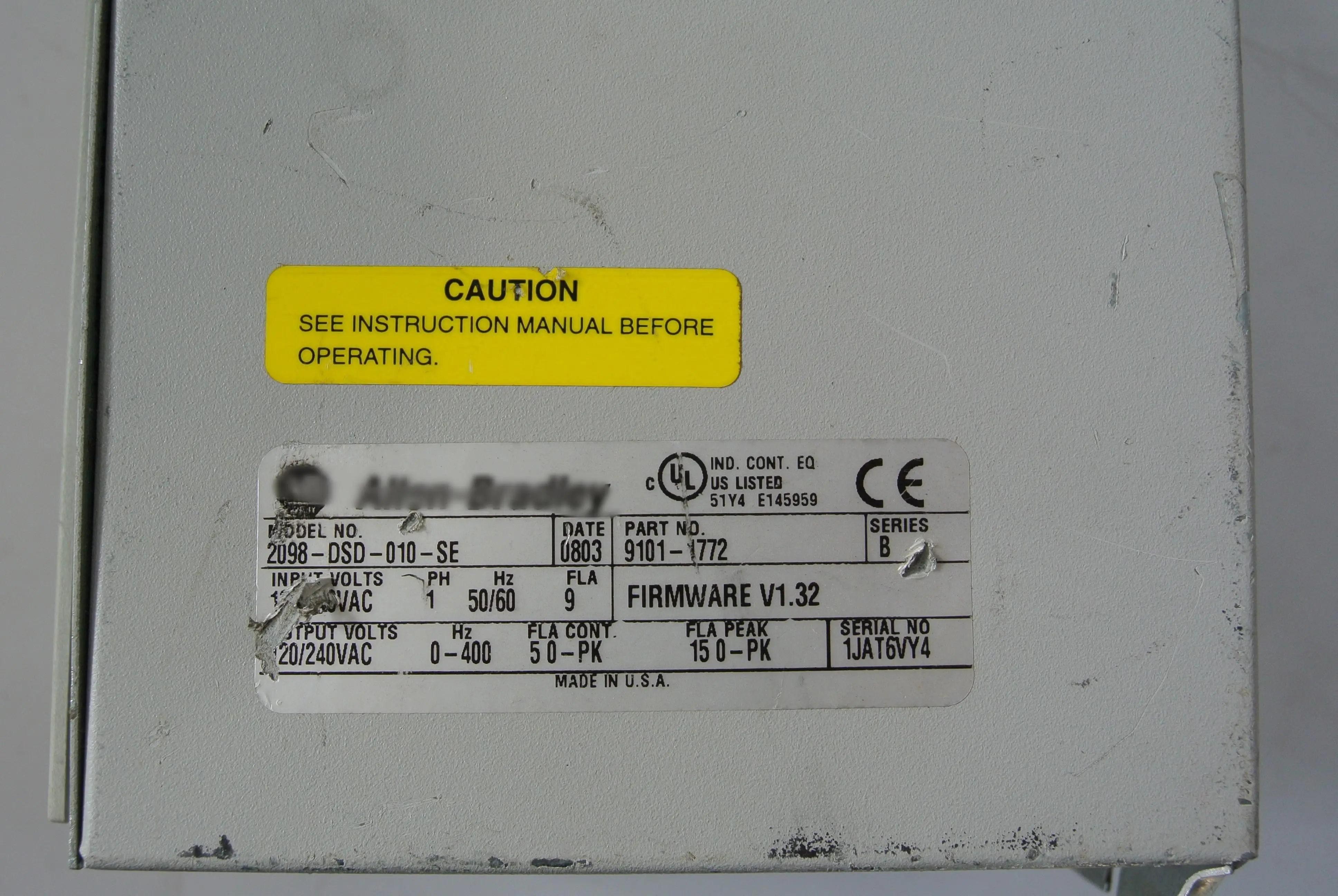 

Сервопривод 2098-DSD-010-SE в хорошем состоянии