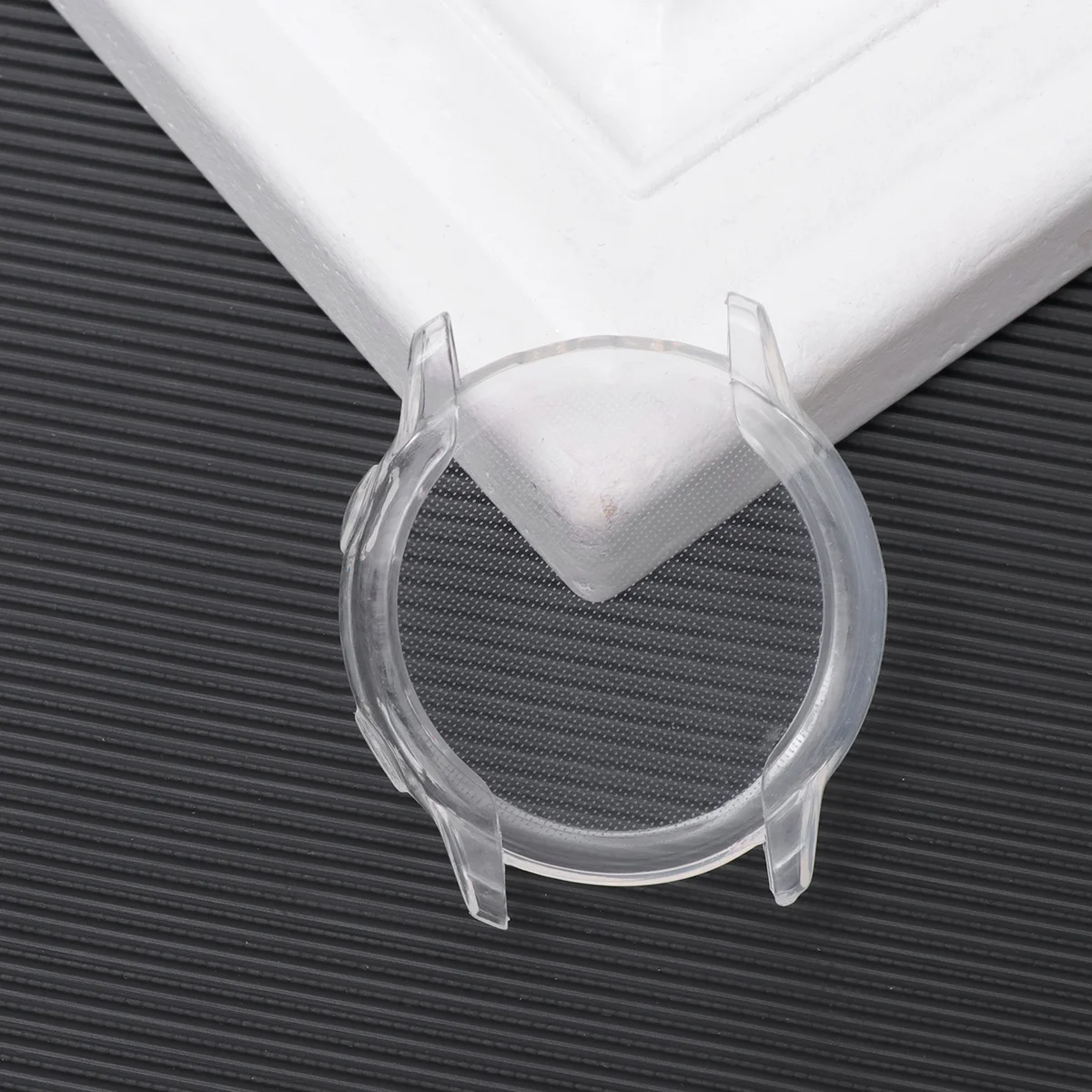 Защитный чехол для часов полистый силиконовый прозрачный умный из мягкой резины