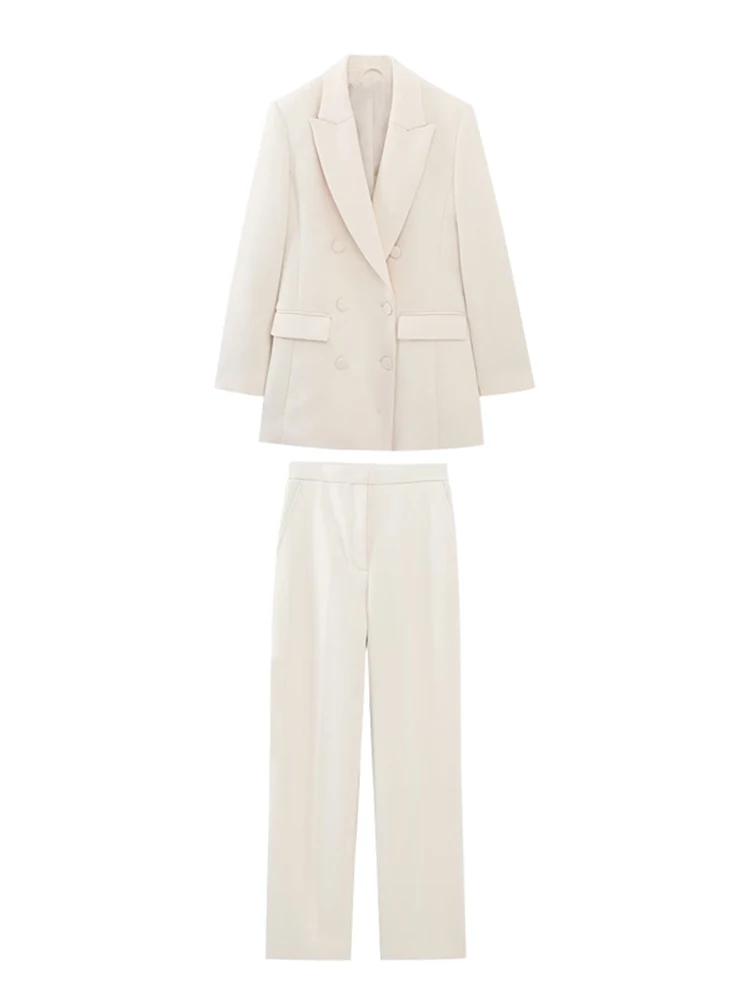 Рисунок 2 - Женский винтажный шикарный костюм