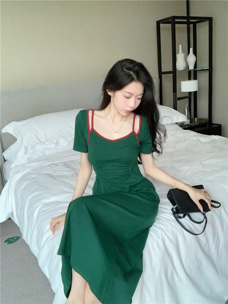 

GMM3996, цветное блокирующее платье с вырезами и коротким рукавом, новинка 2023, французский пояс, облегающая плиссированная юбка средней длины