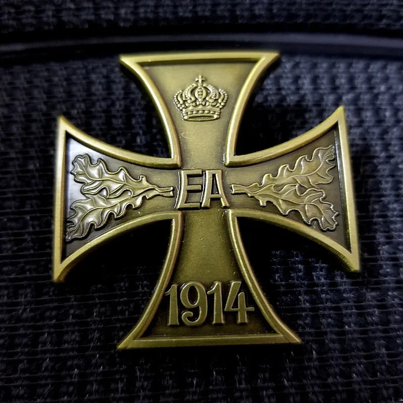 Металлический железный крест 1914 года