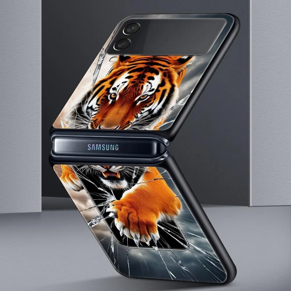 Фото Жесткий чехол для телефона из поликарбоната для Samsung Galaxy Z Flip 7 6 5 4, черный чехол для Galaxy Z Flip 3, складной противоударный чехол с рисунком тигра №3