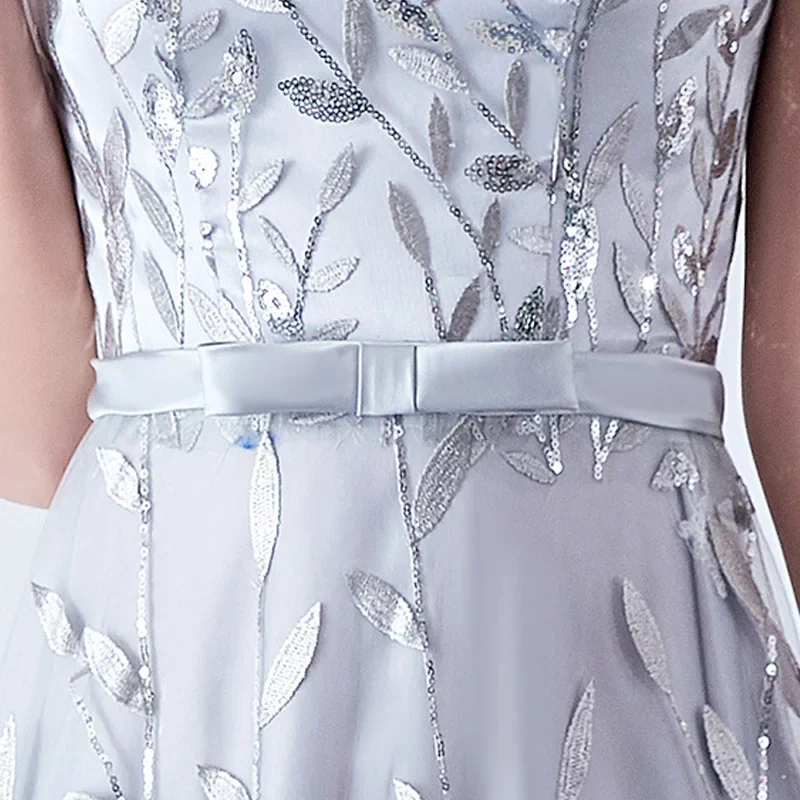 Вечернее платье It's Yiiya по индивидуальному заказу серое с блестками круглым