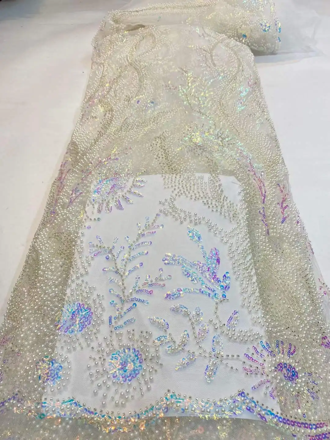 

Latest African Lace Fabric Beaded Glitter Tulle Lace Fabric High Quality 2022 Asoebi Lace Fabric Embroidered Party Dress Lace