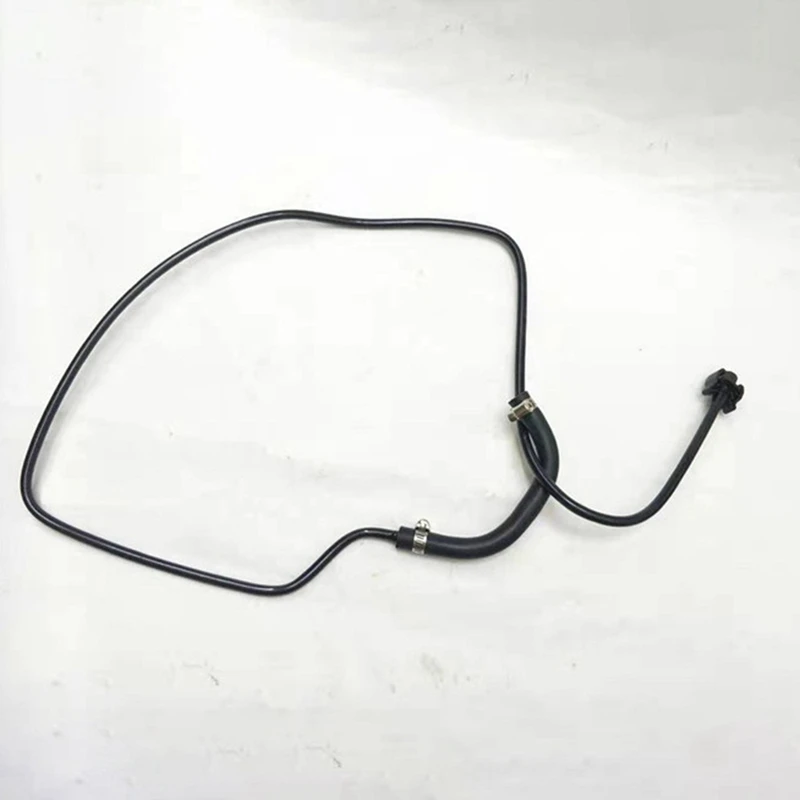 Шланг резервуара для воды радиатора CN118C012AA Ford Fiesta Ecosport 1.5T 2013-2017