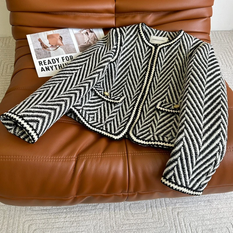 

2022 Autumn Winter Short Tweed Jacket Women O-neck Vintage Herringbone Pockets Wool Coat Long Sleeve Fashion Street Outerwear