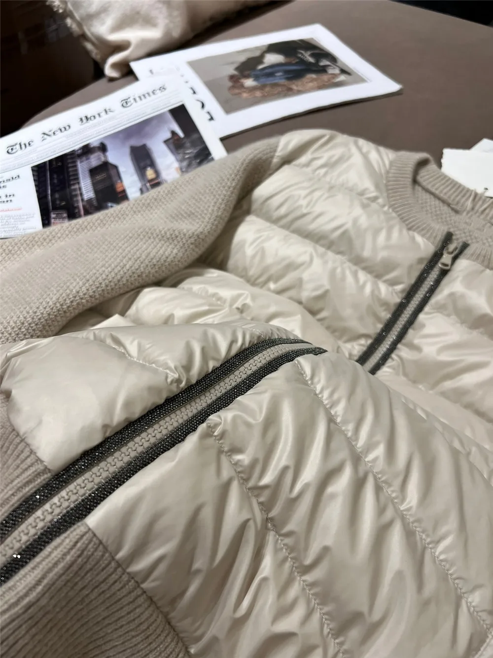 Женский пуховик в стиле пэчворк теплый кашемировый B * C с бусинами круглым