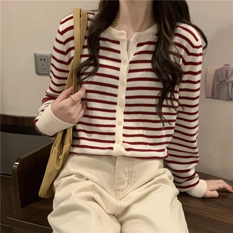 

Stripe Cardigan Sweater 2023 Autumn Winter Knitted Single Breasted Slim Sweet Tops Elegant Women Long Sleeve O-neck Sweater Coat