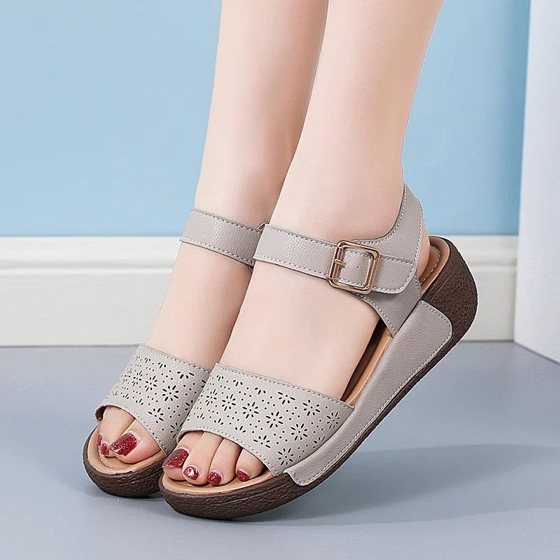 

Women's Casual Sandals Thick Soled Sponge Bottom Roman Style Fashion Women's Shoes Comfortable mother Sandals Platform Shoes