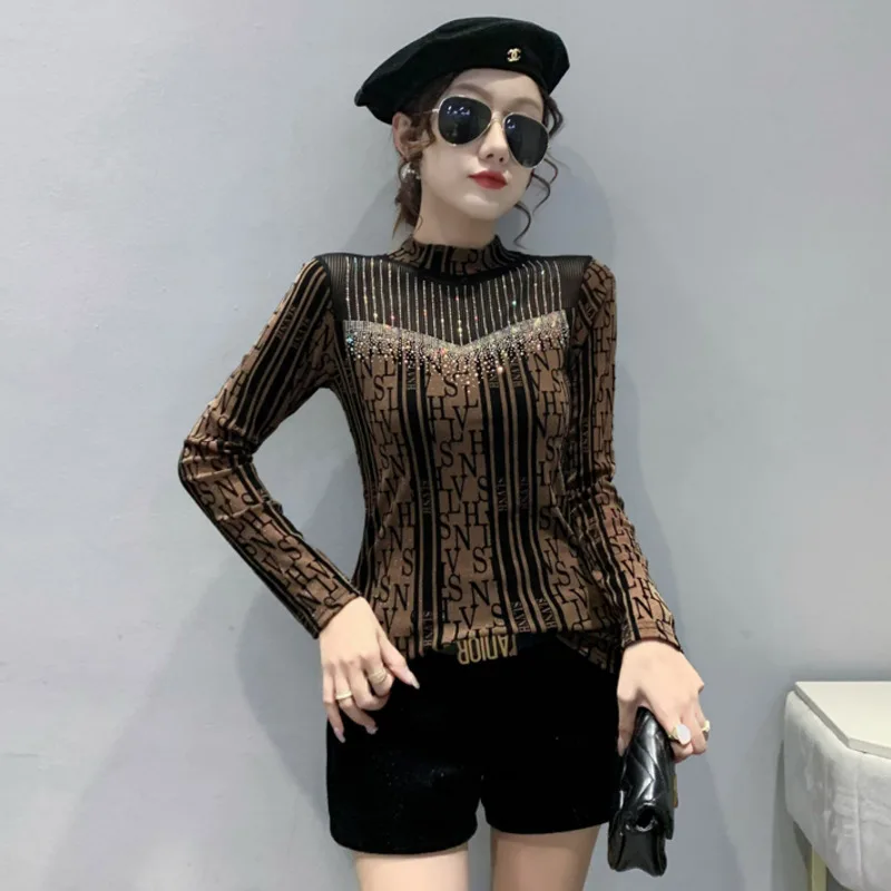 # 4206 Черно-коричневая футболка с длинными рукавами Женская круглым вырезом и