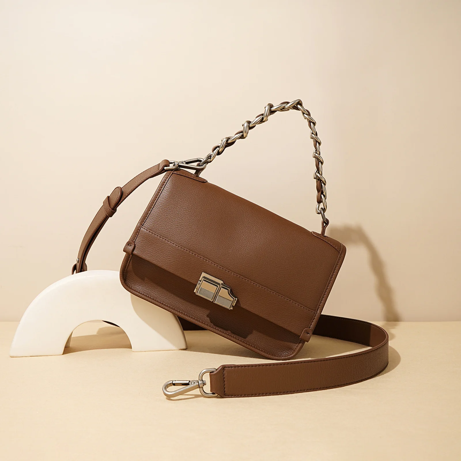 2024 модные женские сумки универсальные квадратные для женщин дизайнерские