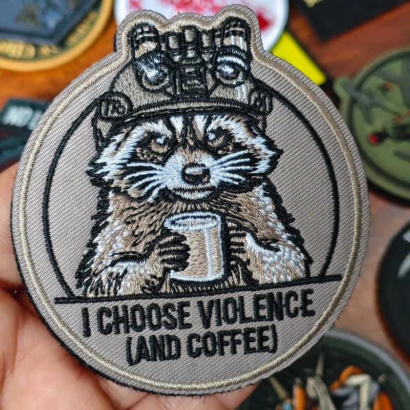 Фото Нашивка-эмблема I Choose Coffee Raccoon с вышивкой, тактическая, на липучке, для жилетов, рюкзаков, декоративная, для одежды №4