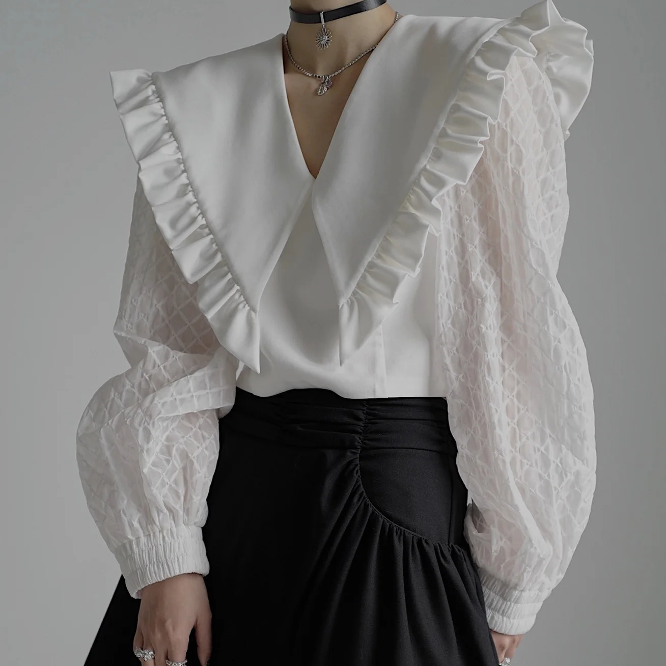 Casual White Lace Panel Korean Short Shirts Women Peter Pan Collar Puff Long Sleeve Slim Blouses Female 2021 Summer enlarge