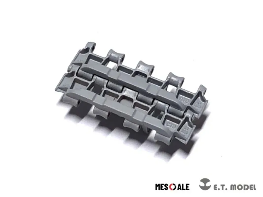 Фото Модель ETmodel P35-002 1/35 Pz.Kpfw.V Panther Early Kgs 64/660/150, рабочие гусеницы (192 звена + 384 штифта), 3D-печать №5