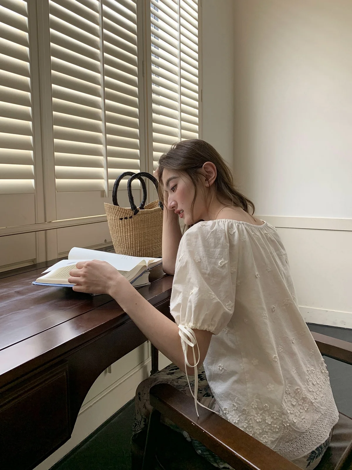 Hello Cannon Three-Dimensional Embroidered Hollow Lace Lace-up Shirt Women Summer 2024 New Small Loose Chic Shirts