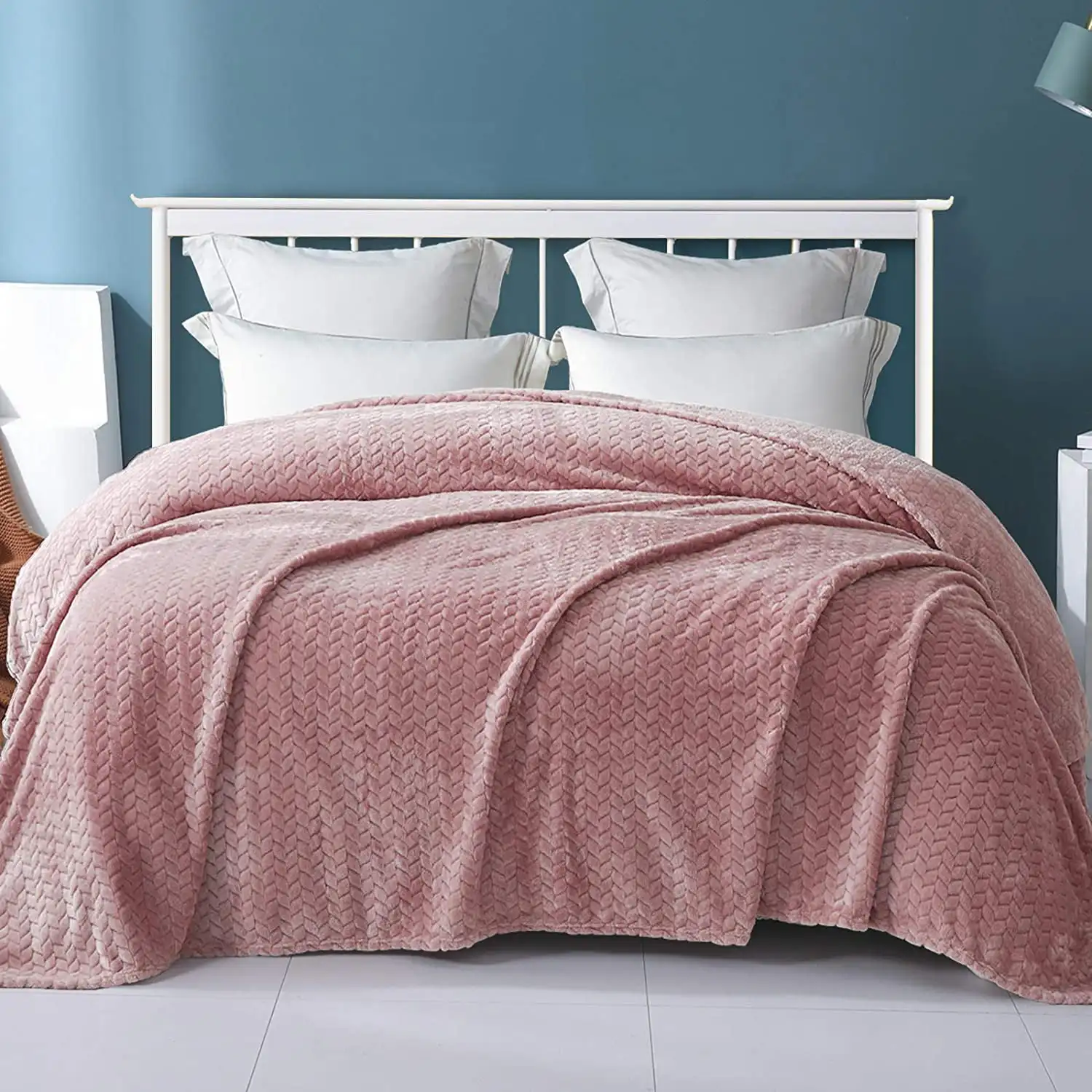 

King Size Jacquard Weave Leaves Pattern Flannel Fleece Velvet Plush Bed Blanket for Couch Bed Sofa (90" x 104", Pink) - Soft, Li