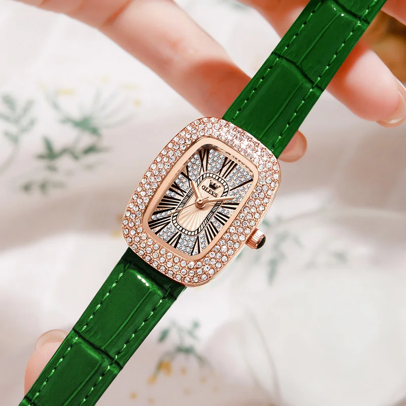 Женские кварцевые часы с кожаным ремешком 30 м