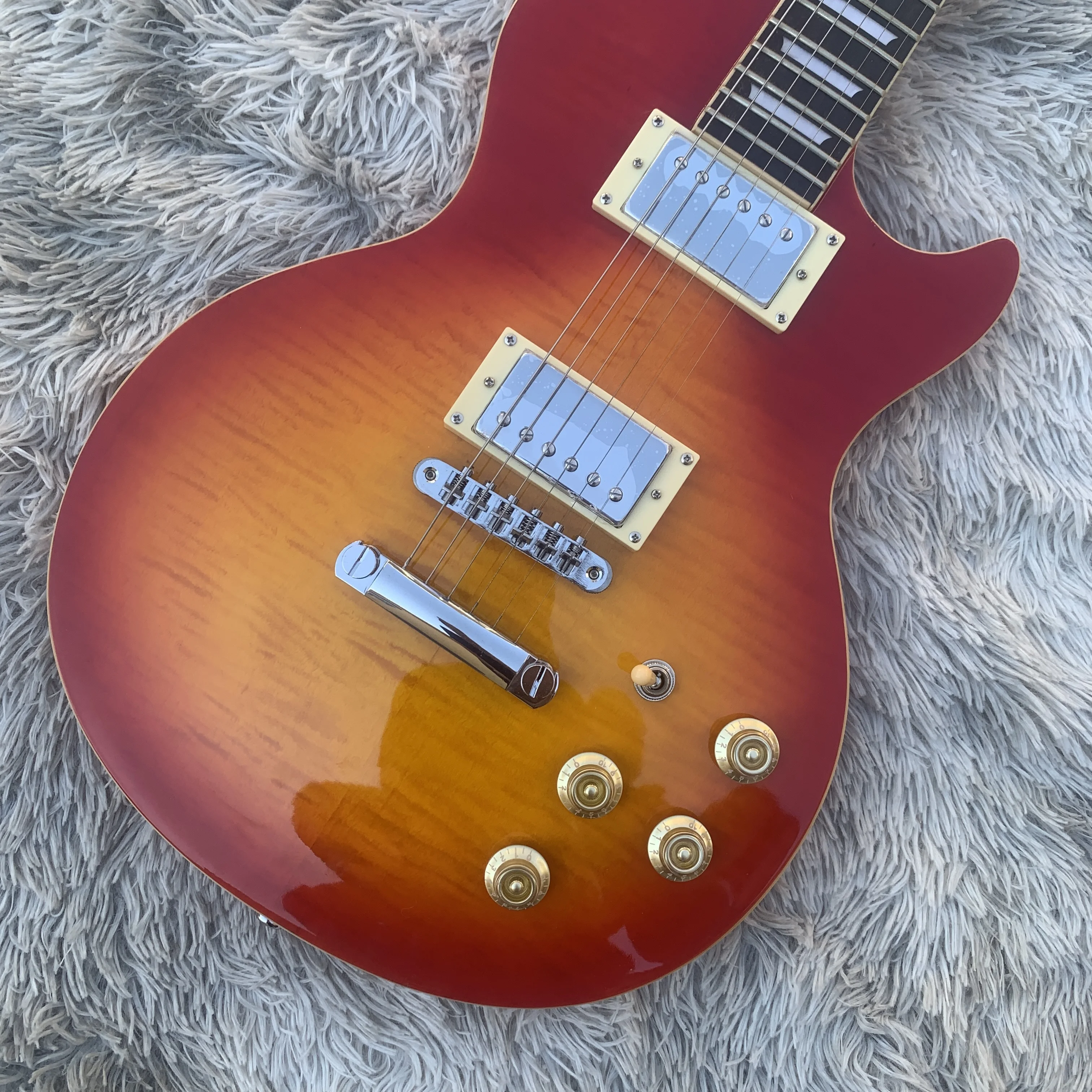 Электрогитара Cherryburst Flame Maple Top Корпус из красного дерева гриф розового 22 лада