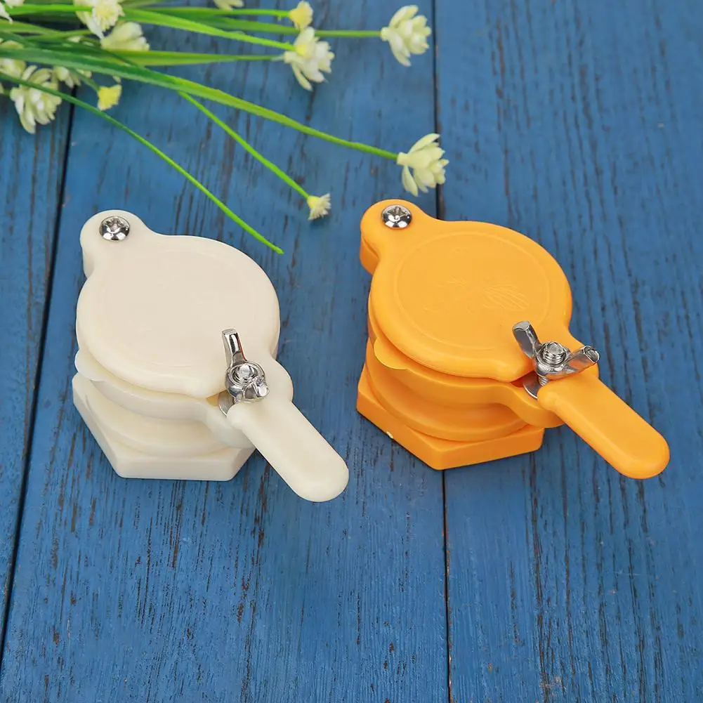 

1pcs Bee Honey Flow Gate Valve Honey Extractor Honey Tap Beekeeping Bottling Tool Beekeeping Equipment