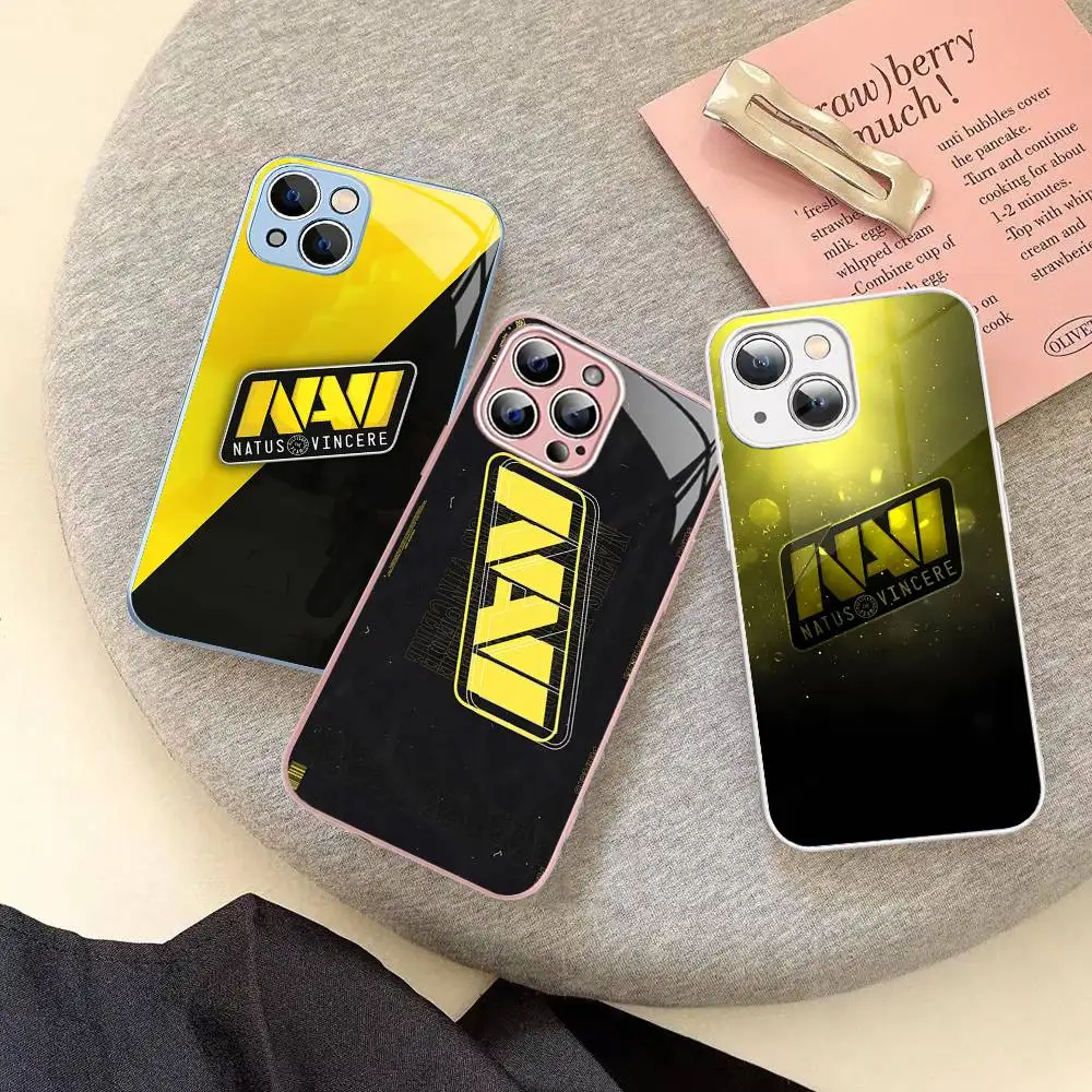 Фото Защитное стекло N-Navi Natus Vincere Game для iPhone 14, 13, 12, 11 Pro, Mini, XS MAX, 14 Plus, X, XS, XR №1