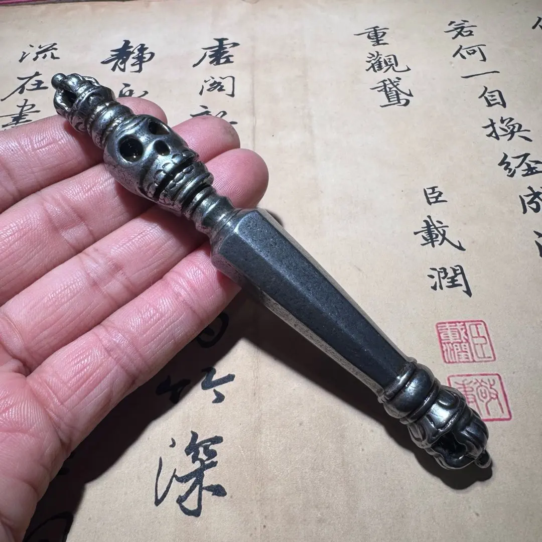 

Железная подвеска череп ваджра