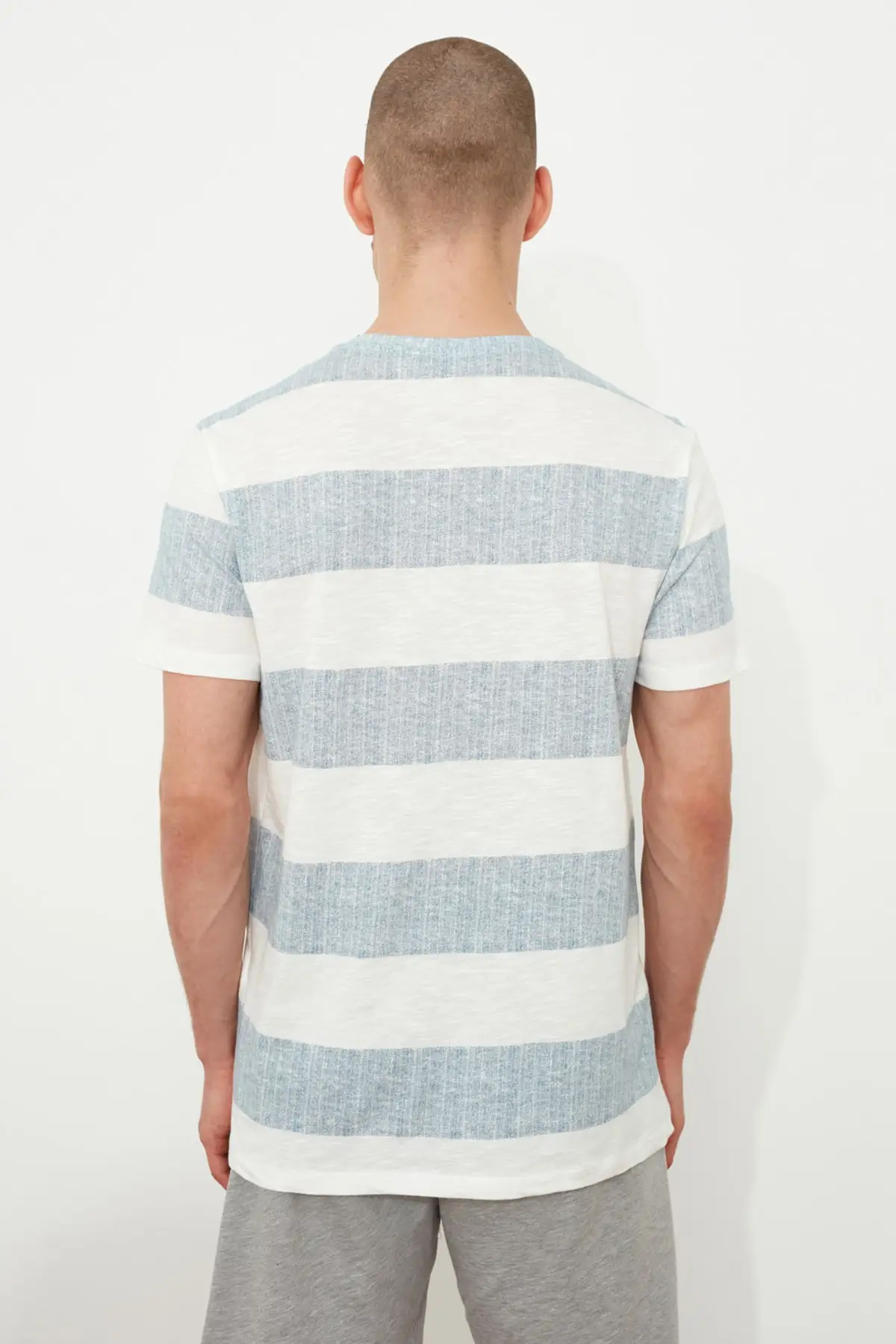 

Trendyol Men 'S Regular Fit Cycling Neck Short-Sleeve Printed T-Shirt TMNSS21TS1882