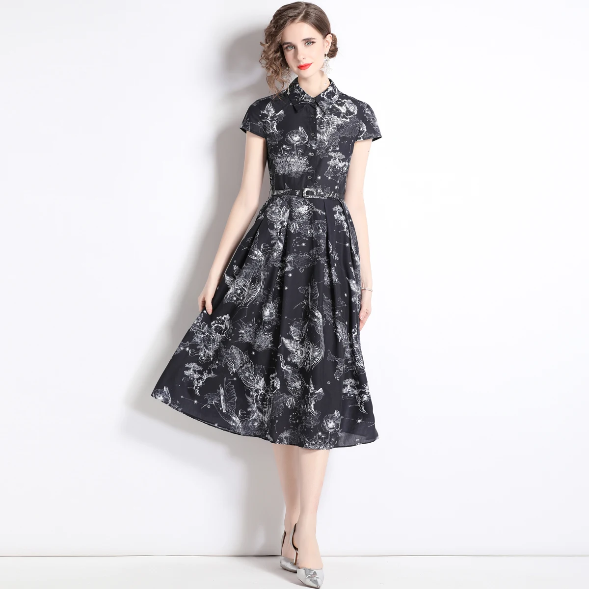 Женское модельное платье-рубашка черное винтажное однобортное Платье с принтом