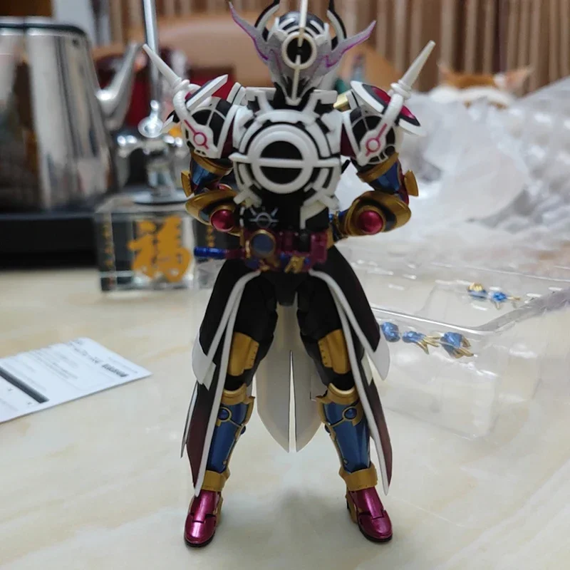 

Оригинальная фотофигурка с черными отверстиями Shf Kamen Rider Evol E, коллекционная аниме экшн-фигурка, подарок на Рождество