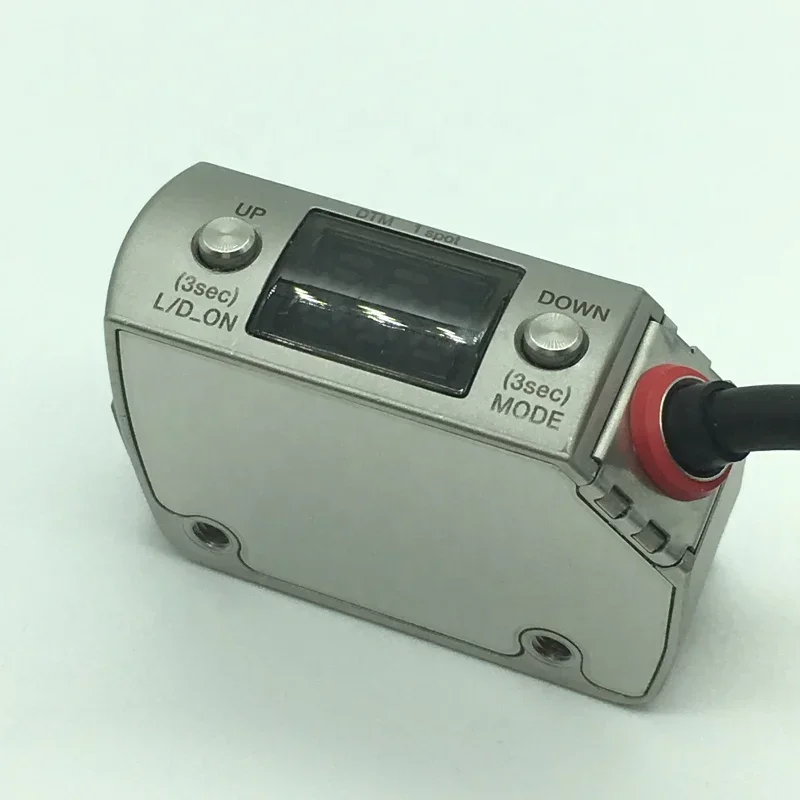 Оригинал японского бренда на складе 100 л/мин PNP жидкость бесконтактный электрод