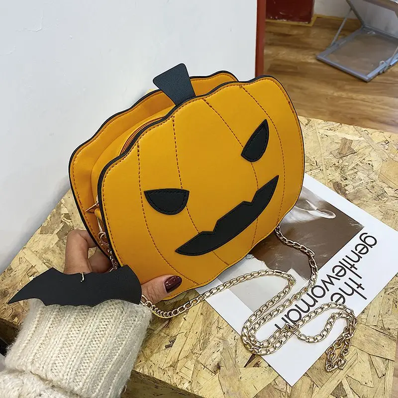 

2023 New European and American Fashion Fun Halloween Shiny Reflective Pumpkin Bag Women's Fashion PU Crossbody Bag