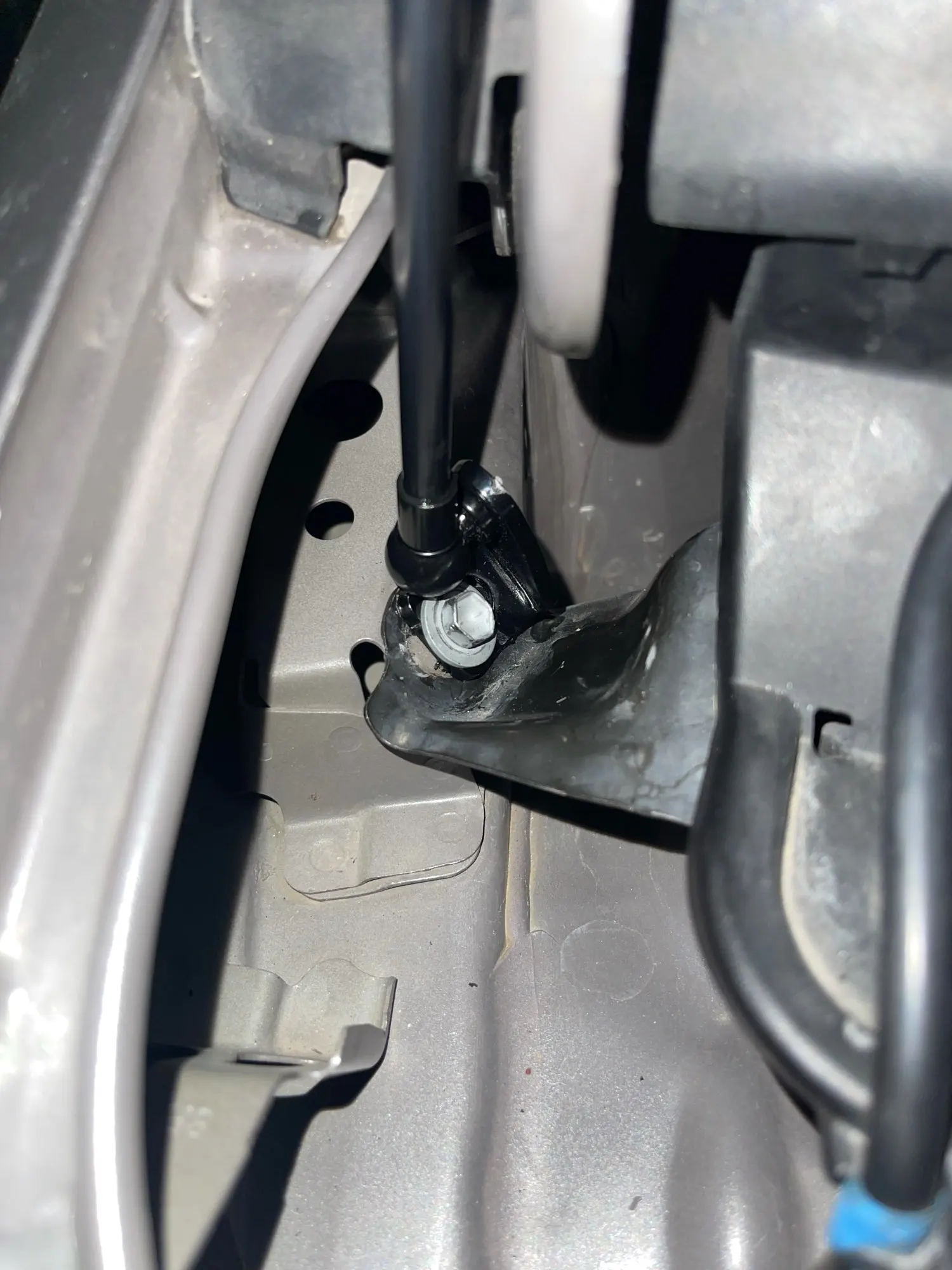 Фото Для Toyota Yaris Vitz Vios XP130/XP150 2011-2020 хэтчбек Передняя капота газовые стойки подъемник опоры амортизатор опора №4