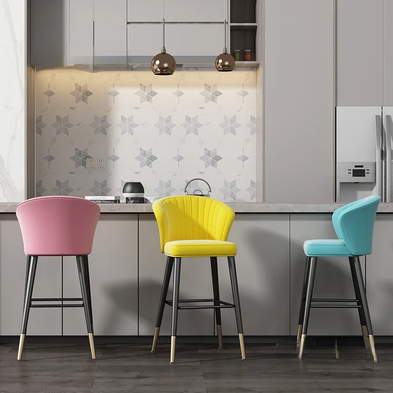 Рисунок 3 - Роскошные барные стулья для дома