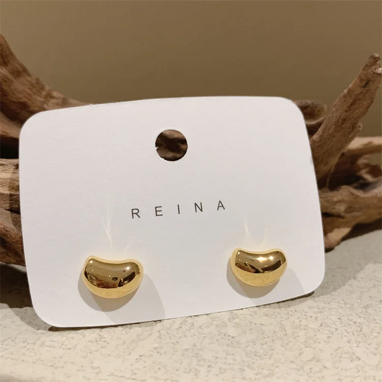 

New Vintage Korean Stud Earrings For Women Simple Elegant Moon Shape Pierced Small Charms Ear Jewelry Ladies Fashion Gift