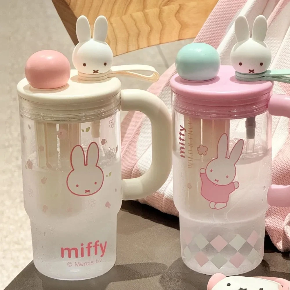 Фото В наличии: Оригинальный стакан-термос Miffy Tritan с милым кроликом, с заварником для чая и соломинкой, портативная бутылка для воды 760 мл, подарки на день рождения №3
