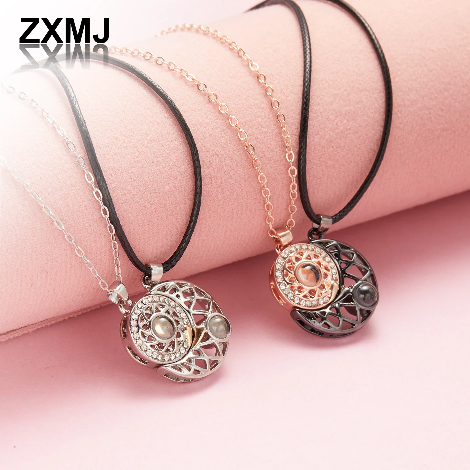 

ZXMJ Fashion Couple Necklace Sun and Moon Magnetic Attraction Necklaces Projection 100 Languages of "I Love You" Necklaces Set