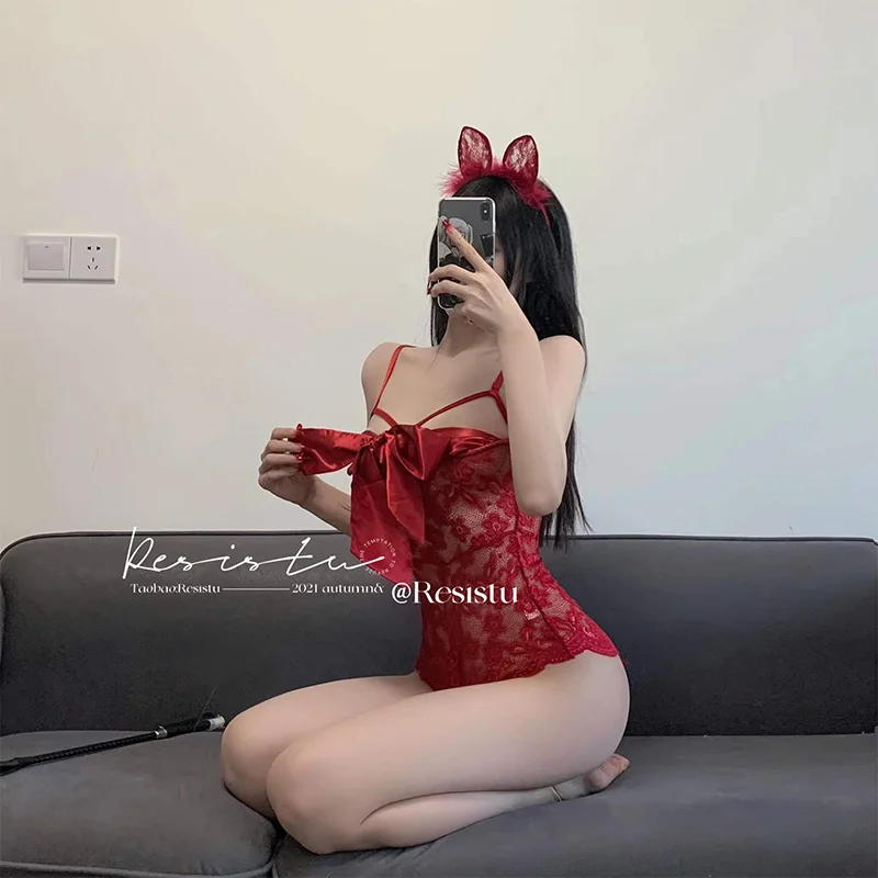 

Комбинезон кружевной без рукавов с большим бантом и вырезом