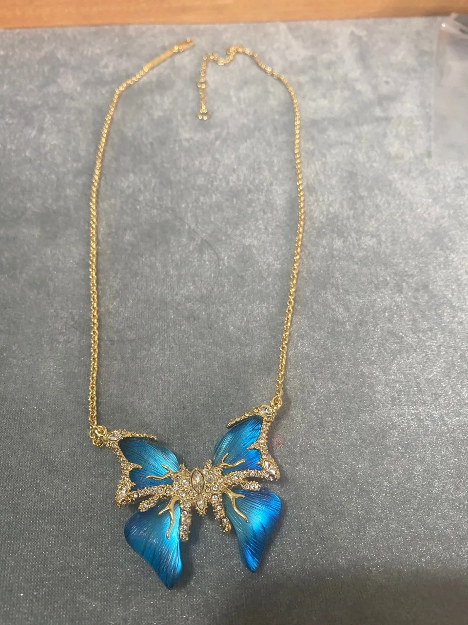 

Fashion Trend Casual Full Diamond Butterfly Series Necklace