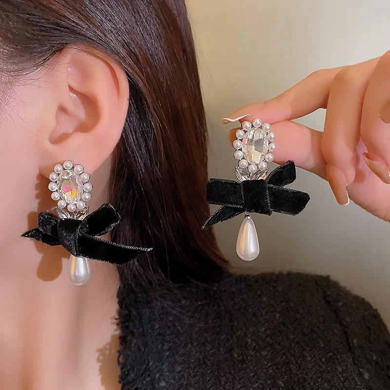 

White Zircon Pearl Drop Earrings Simulated Pearls Black Velvet Bow Earring Romantic Stud Earrings Fashion Jewelry