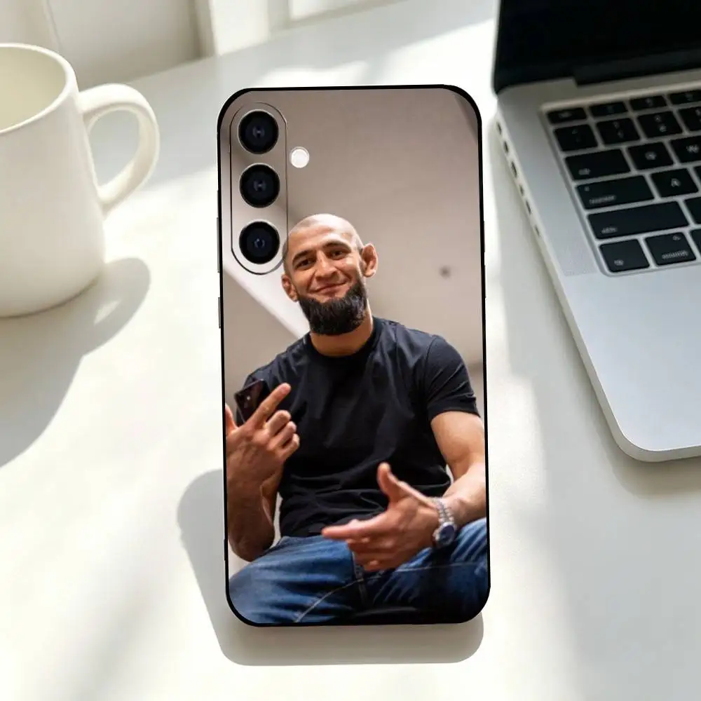 Фото Чехол для телефона K-Khamzat C-Chimaev-v, черный, силиконовый, мягкий, для Samsung Galaxy A73, A72, A71, A70, A53, A52, A51 №4