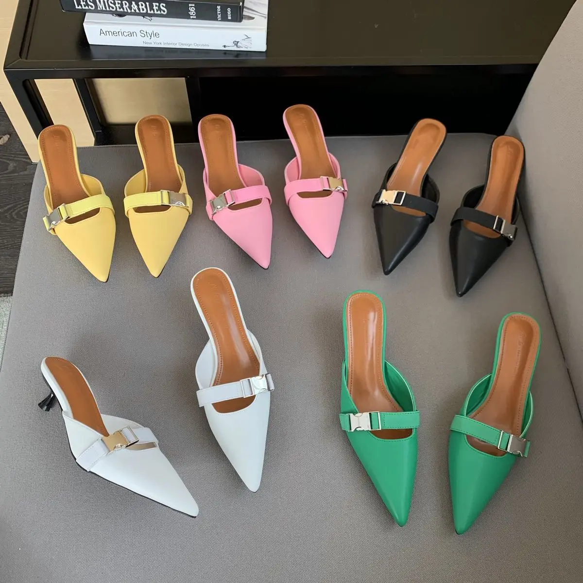 

Модные тапочки с квадратной пряжкой; Женские шлепанцы с острым носком; Коллекция 2022 года; Туфли без задника; Женские туфли-лодочки; Повседне...