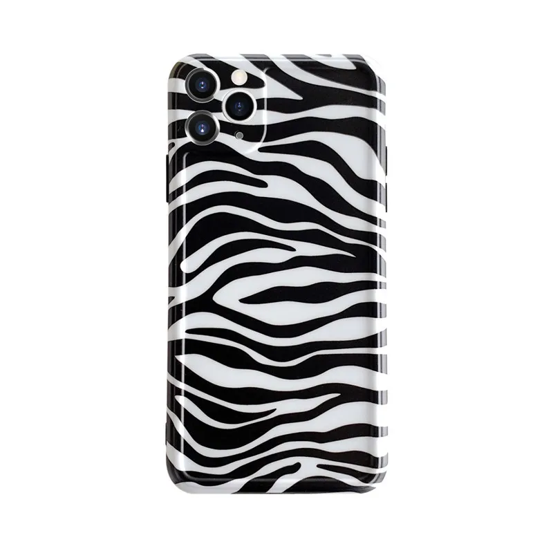 

2023 New Ins Net Red Black And White Zebra Pattern Personality Simple Phone Case For Iphone13ProMax 12 11ProMax XsMax Xr X Xs 7P