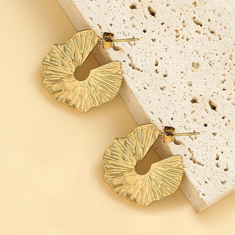 

Minimalist Sun Flower Design Earrings For Women Golden Plated Irregular Pleated Stainless Steel Earrings Party Jewelry Gifts