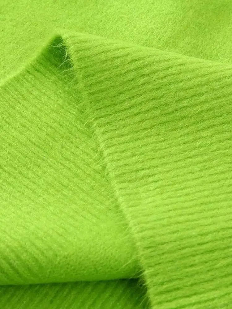 Свитер женский оверсайз с высоким воротником базовый однотонный трендовый