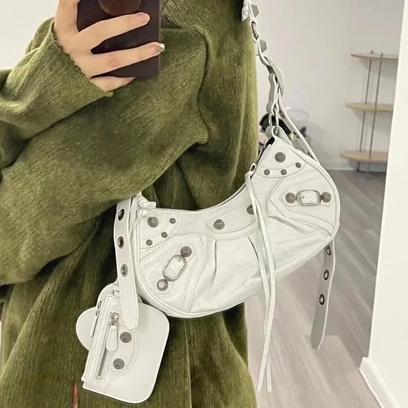

Fashion Rivet Shoulder Bag Winter New Female Luxury Brand Handbags Vintage Leather Bag for Women With Card Holder And Mirror