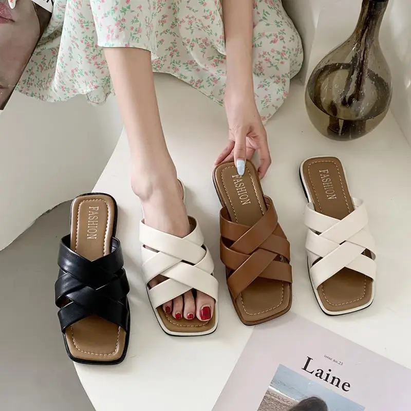 Designer Slippers Summer Shoes Ladies Sandals 2022 New Cross Strap Ladies Flat Sandals Ladies Anti-Slip Slippers Large SizeWomen
